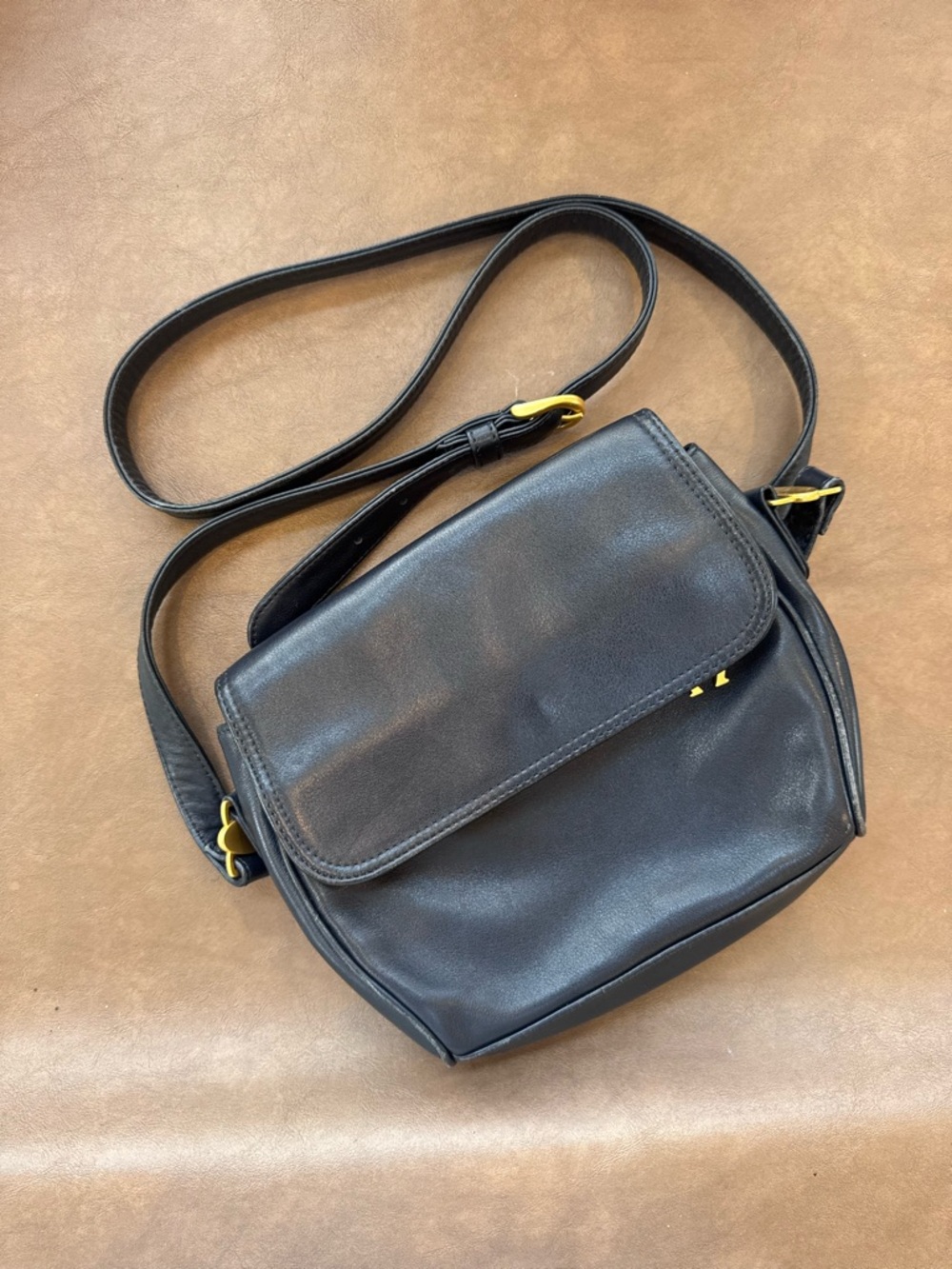 Enzo Angiolini Navy Leather Shoulder Bag with Gold Hardware